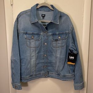 NWT LEE Brand Ladies Size XL Light Wash Denim/Jean Jacket w/ Pockets